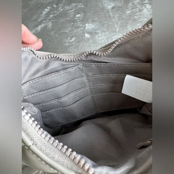 Buffbunny Quilted Crossbody Purse Tan Taupe Neutral Chamomile Wallet Convertible - Picture 12 of 15